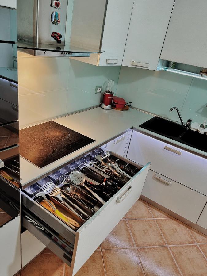 Sunkissed Centre Apartment Vlorë エクステリア 写真