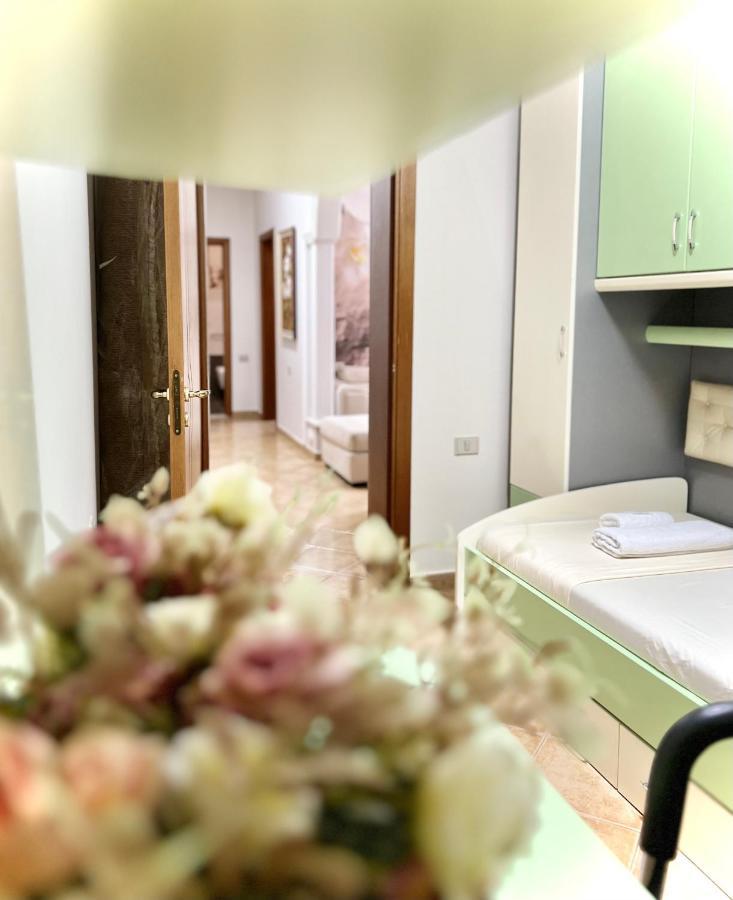 Sunkissed Centre Apartment Vlorë エクステリア 写真