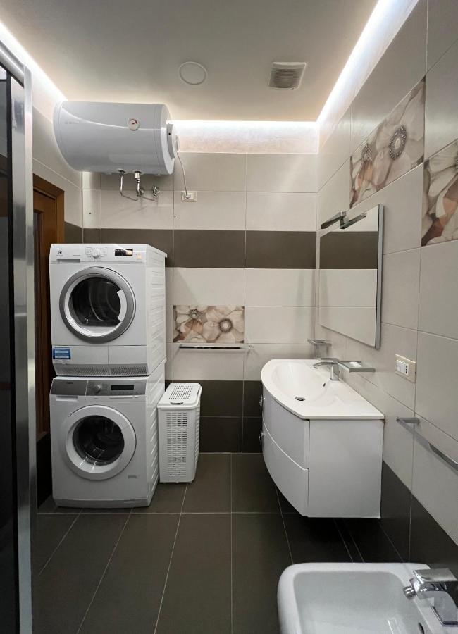 Sunkissed Centre Apartment Vlorë エクステリア 写真